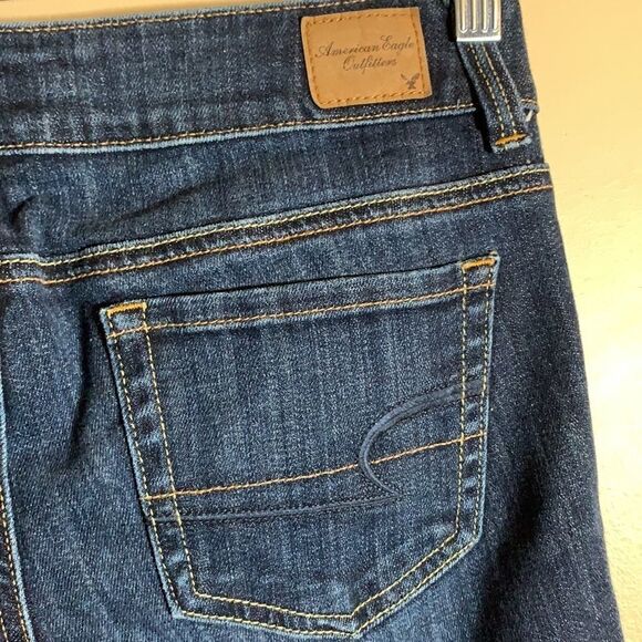 American Eagle Blue Denim Jean Capris - Picture 6 of 7